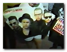 Firma de Aut�grafos en "The Wherehouse"